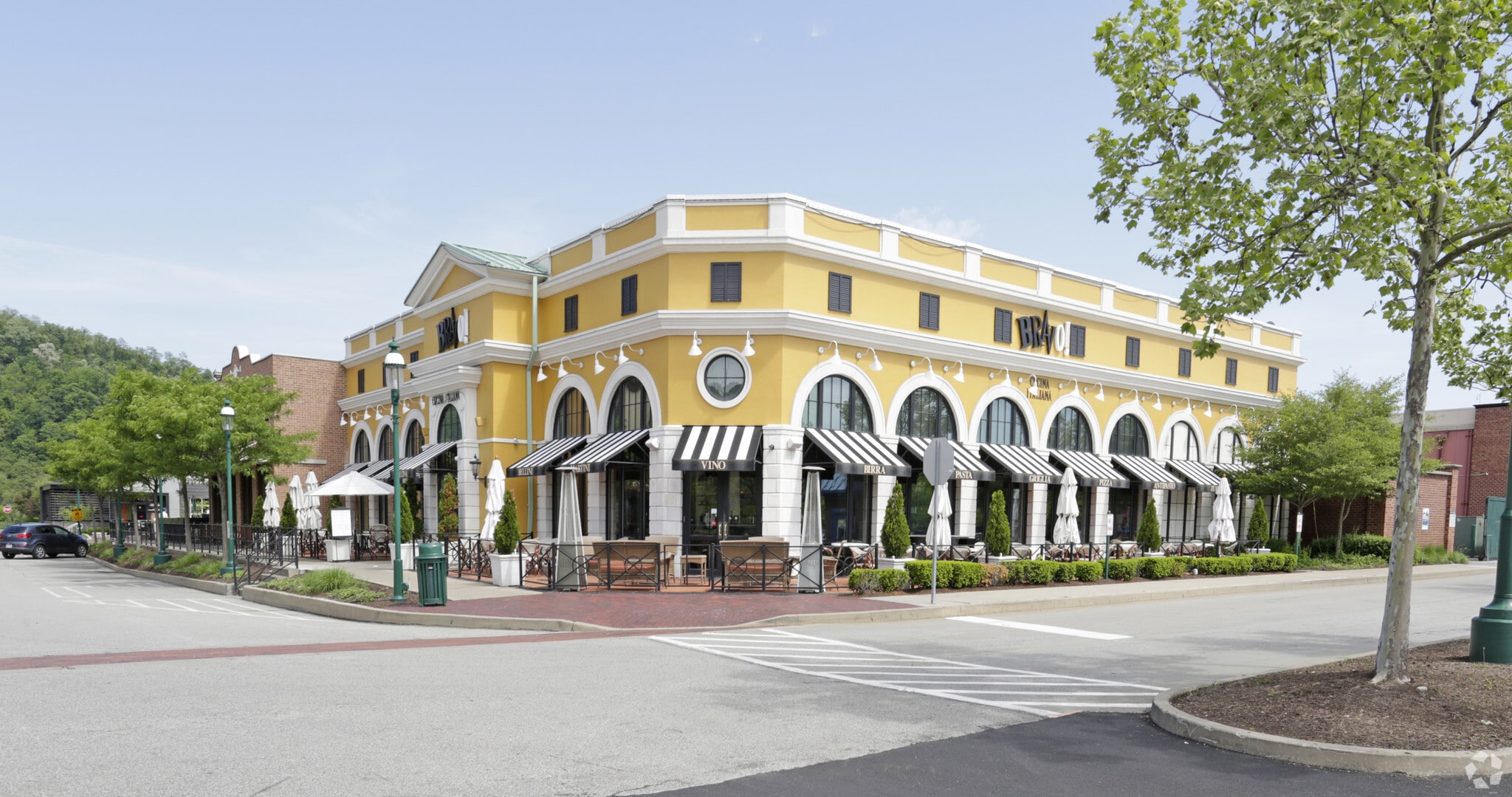 100-148 W Bridge St, Homestead, PA for lease Building Photo- Image 1 of 5