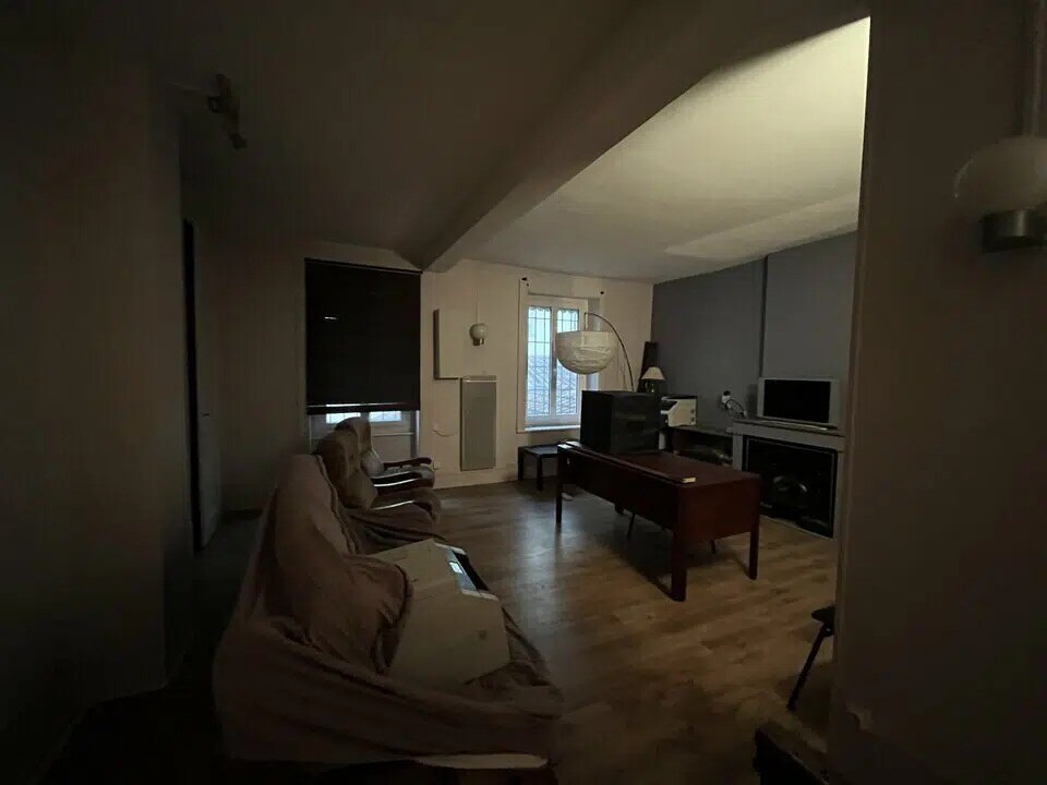 Retail in Oullins for lease Interior Photo- Image 1 of 1