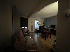 Retail in Oullins for lease Interior Photo- Image 1 of 1