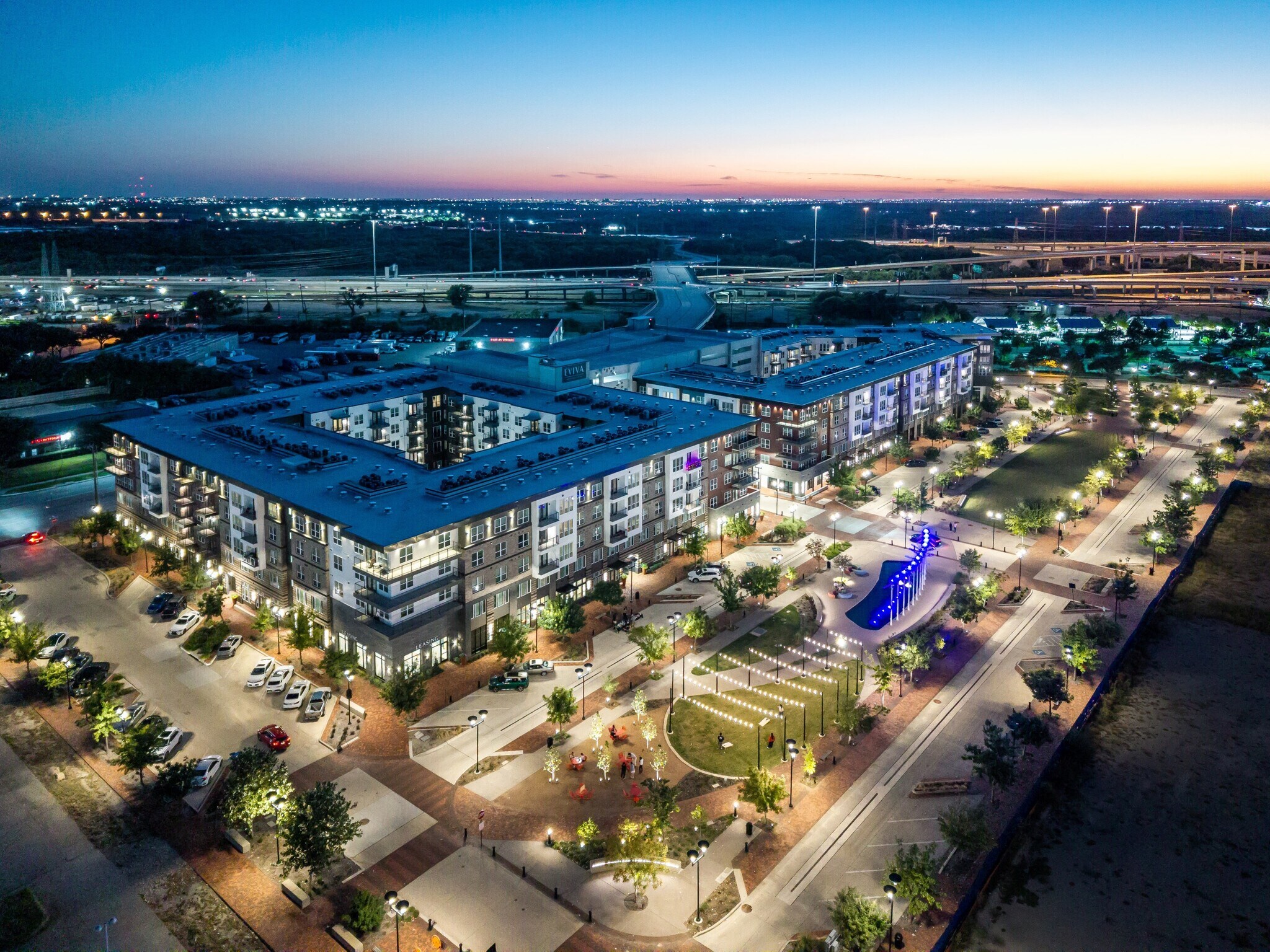 1455 Moonrise Ave, Carrollton, TX à louer Photo du bâtiment- Image 1 de 11