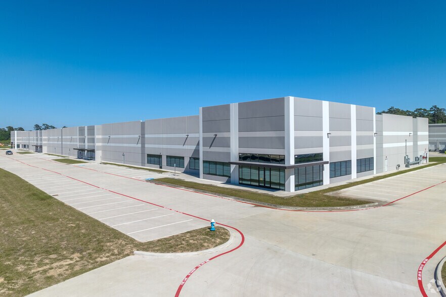 9400 FM 2920, Tomball, TX à louer - Photo du bâtiment - Image 1 de 5