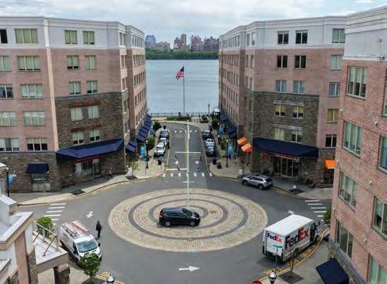 4 Main St, Edgewater, NJ for lease - Building Photo - Image 1 of 3