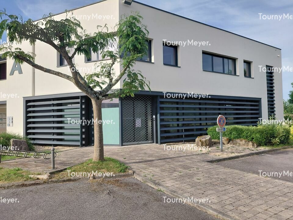 Office in Auray for sale Building Photo- Image 1 of 7