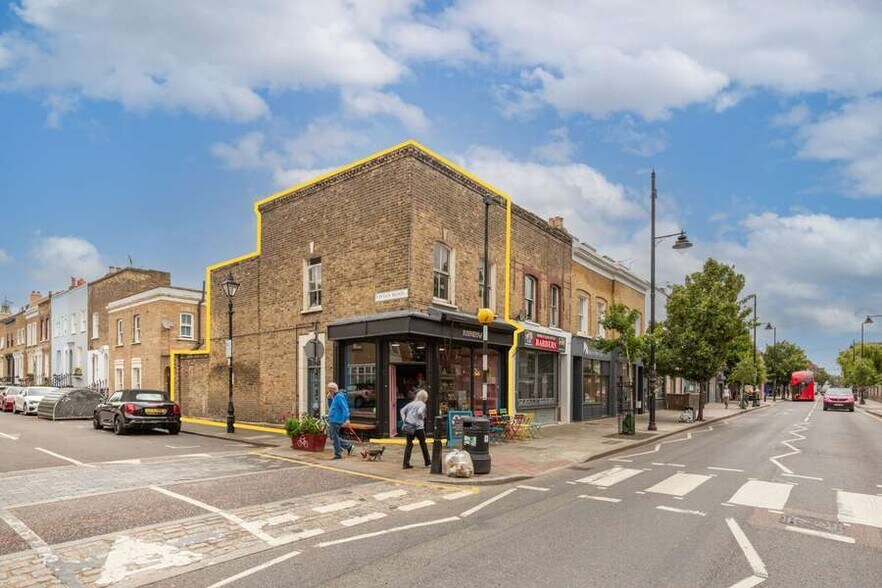 371 Roman Rd, Londres à vendre - Photo du bâtiment - Image 2 de 3