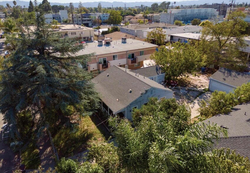 6833 Simpson Ave, North Hollywood, CA for sale - Building Photo - Image 3 of 8