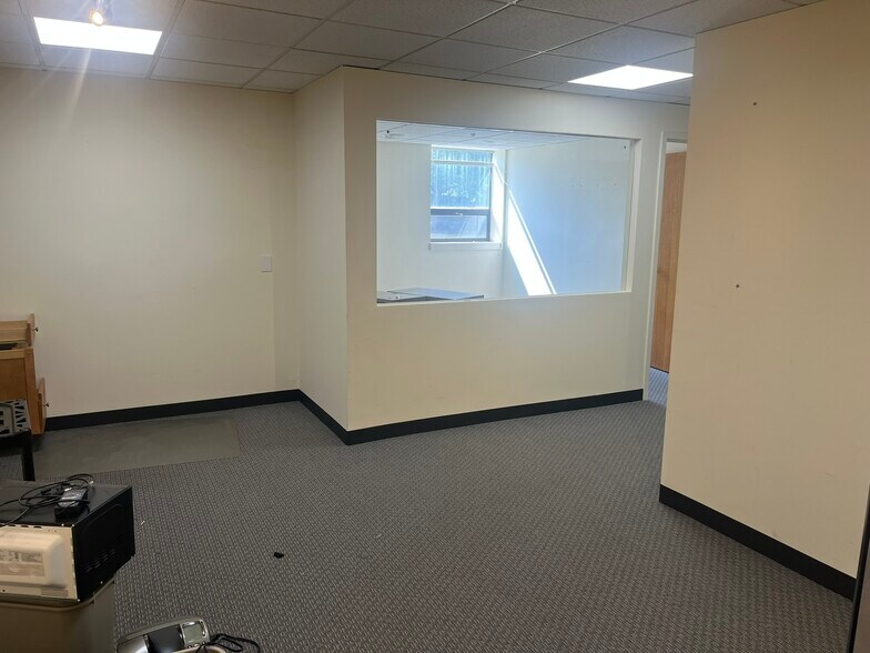 792 S Main St, Mansfield, MA à louer - Photo du bâtiment - Image 2 de 14