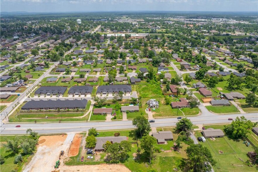 1624 S Dixieland Rd, Rogers, AR à vendre - Photo du bâtiment - Image 3 de 6