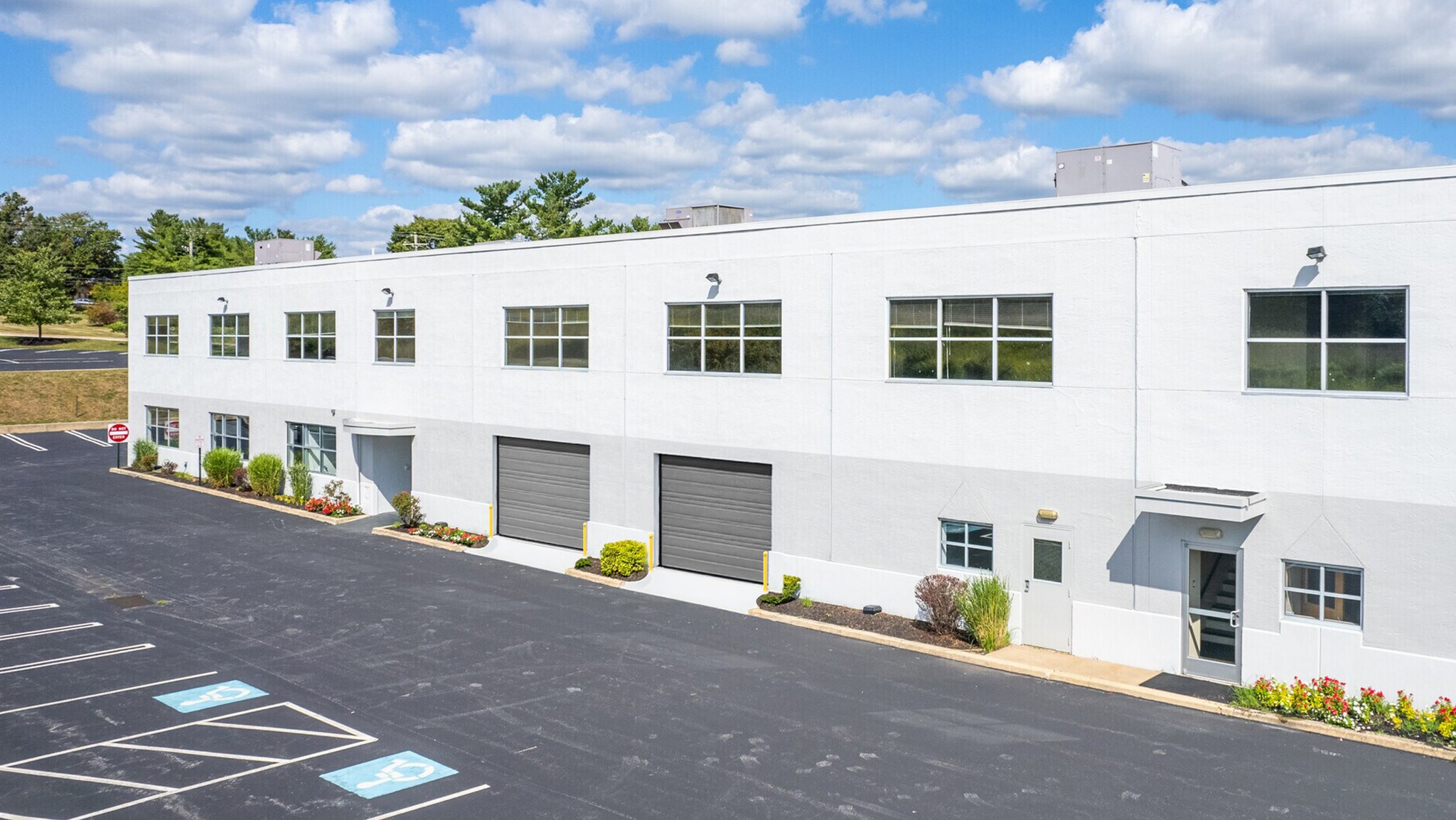 1850 N Gravers Rd, Plymouth Meeting, PA for lease Building Photo- Image 1 of 13