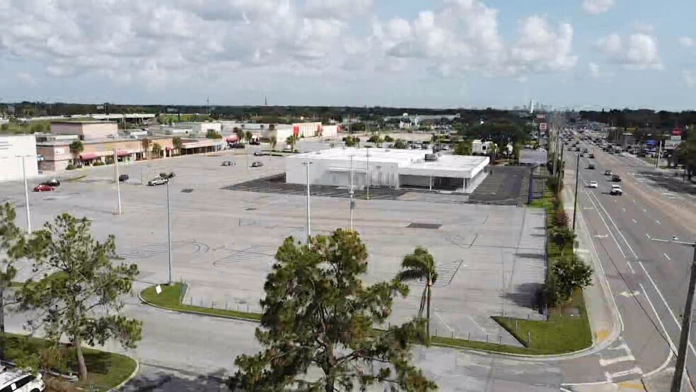 9391 N Florida Ave, Tampa, FL à louer - Aérien - Image 2 de 10