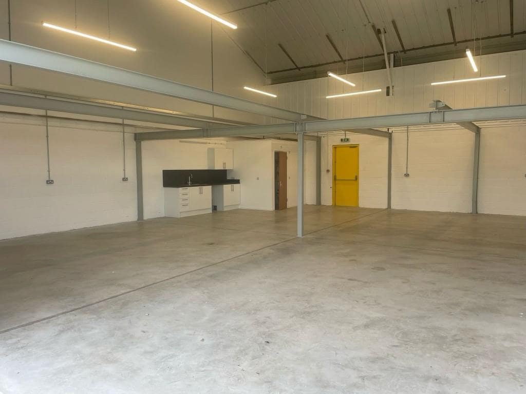 Common Rd, Child Okeford à louer Photo intérieure- Image 1 de 2