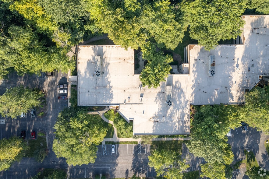 1705 Indian Wood Cir, Maumee, OH for lease - Aerial - Image 3 of 5