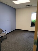 10 Strecker Rd, Ellisville, MO à louer Photo intérieure- Image 2 de 3