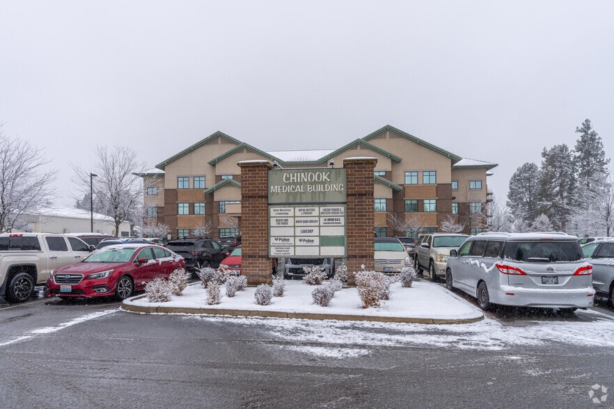 980 W Ironwood Dr, Coeur d'Alene, ID for lease - Building Photo - Image 2 of 4