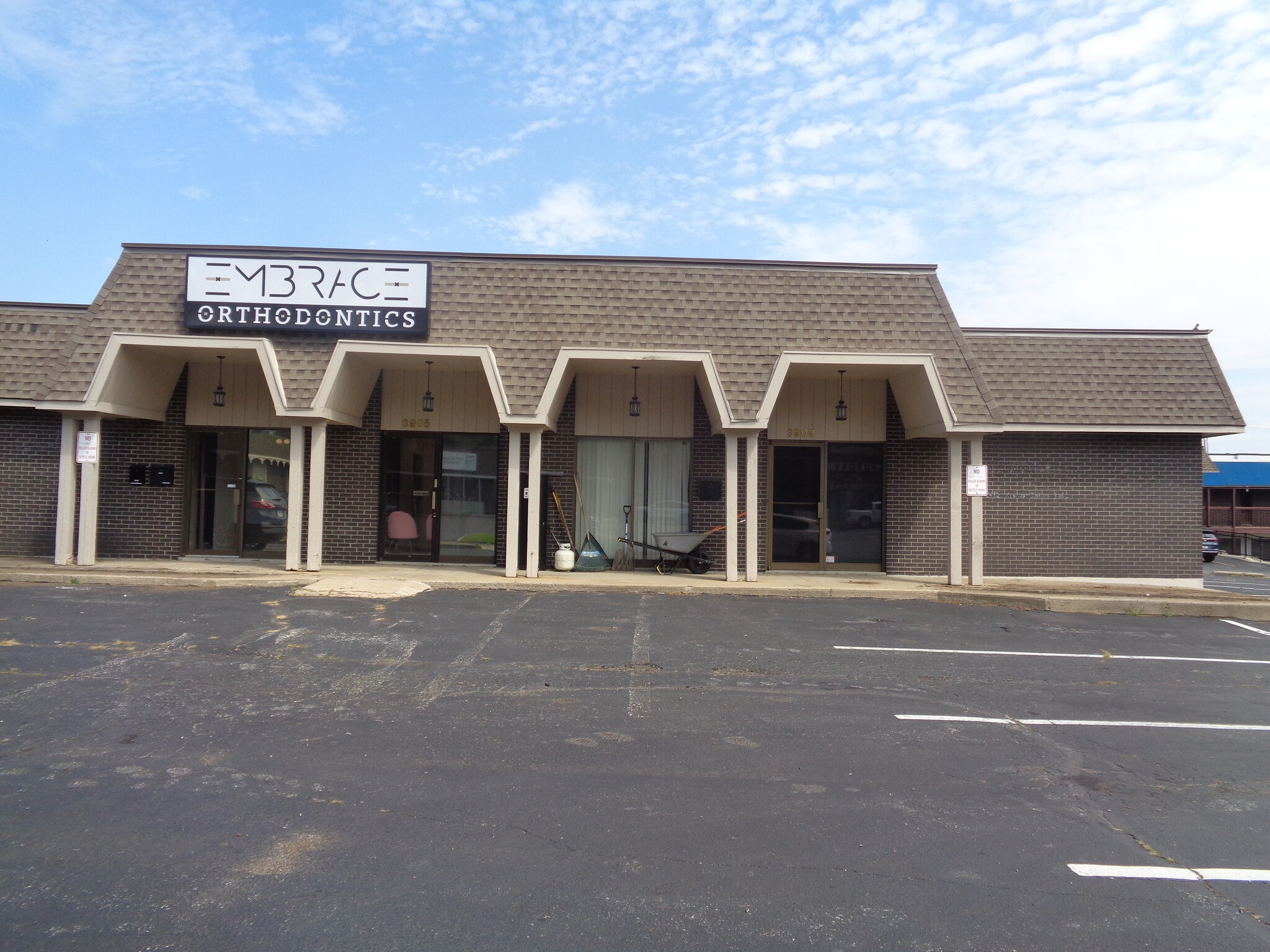 3903-3913 S Lynn Ct, Independence, MO for lease Building Photo- Image 1 of 47