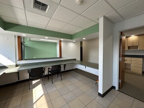 9399 Ridgetop Blvd NW, Silverdale, WA for lease Interior Photo- Image 2 of 33