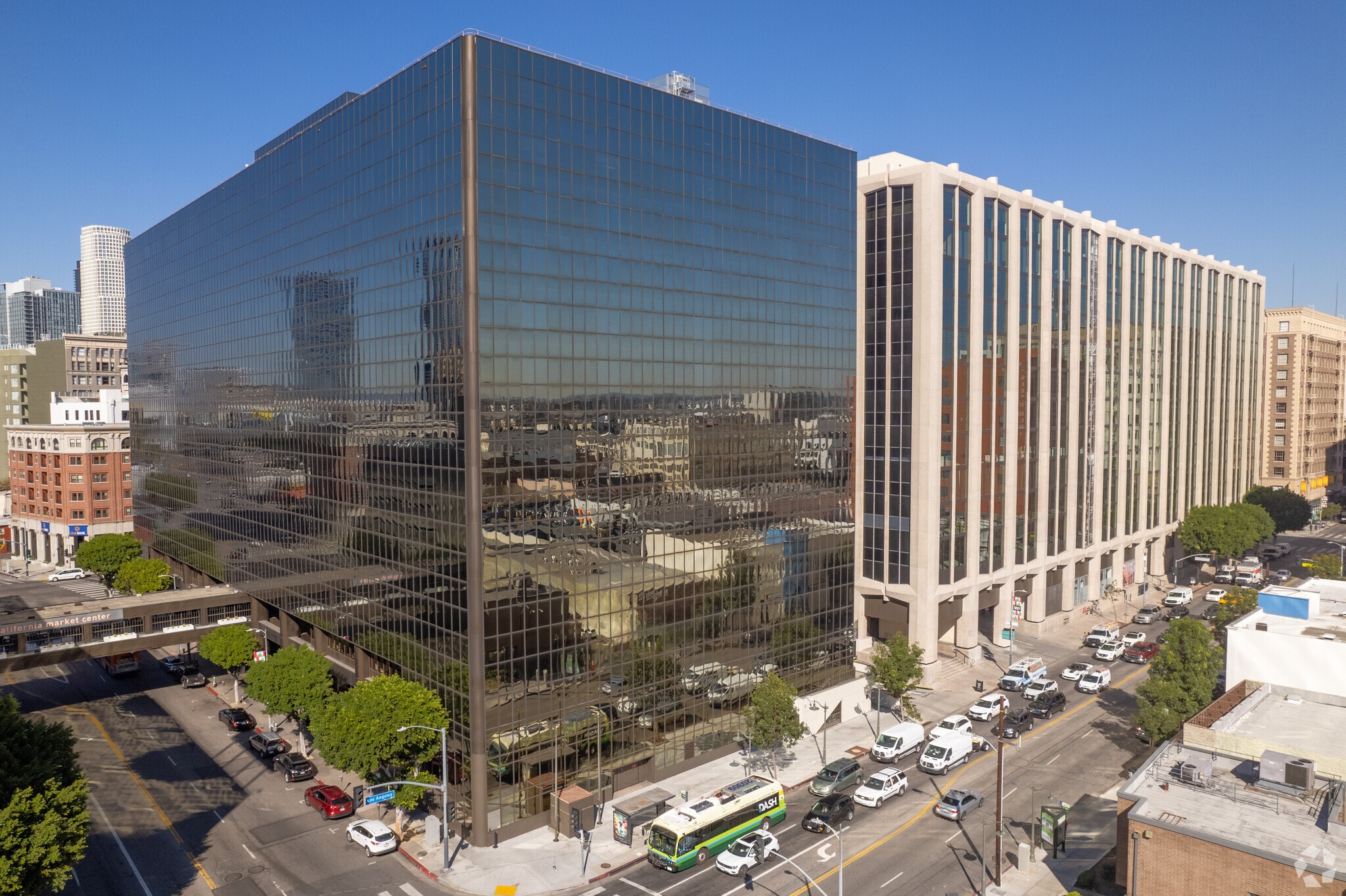 110 E 9th St, Los Angeles, CA for lease Primary Photo- Image 1 of 33