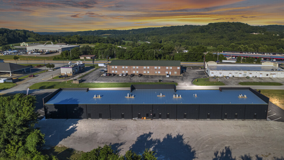 116 College Rd, Pineville, MO à louer - Photo du bâtiment - Image 2 de 19