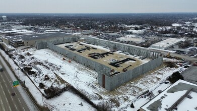 2300 Warrenville Rd, Downers Grove, IL à louer Aérien- Image 1 de 3