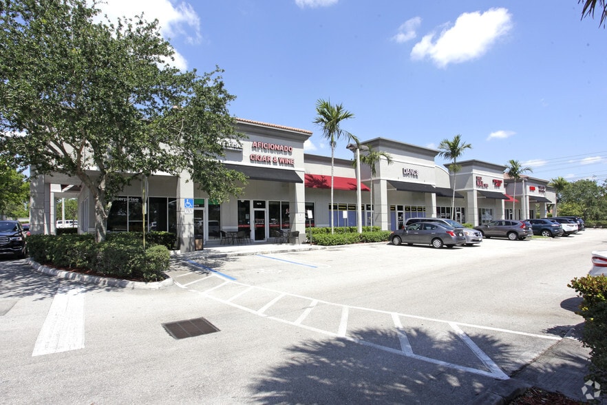 4676-4690 Coral Ridge Dr, Pompano Beach, FL for lease - Primary Photo - Image 1 of 4