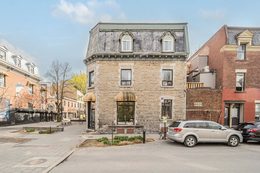 131 Rue Prince-Arthur E, Montréal, QC à vendre - Photo du bâtiment - Image 2 de 28