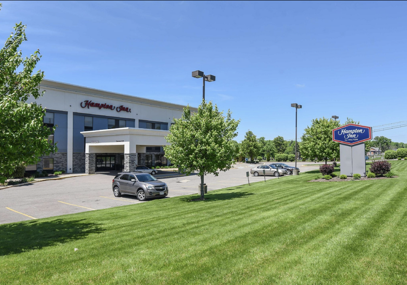 4400 Belmont Ave, Youngstown, OH for sale - Building Photo - Image 1 of 1