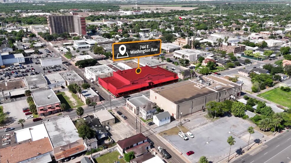 744 E Washington St, Brownsville, TX à vendre - Vid o sur l inscription commerciale - Image 2 de 52