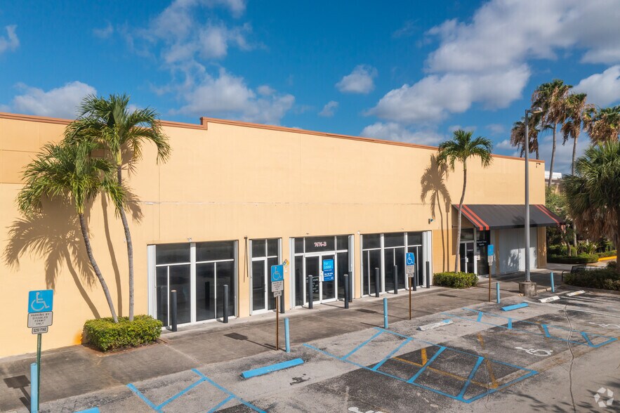 7676 Peters Rd, Plantation, FL for lease - Building Photo - Image 2 of 14