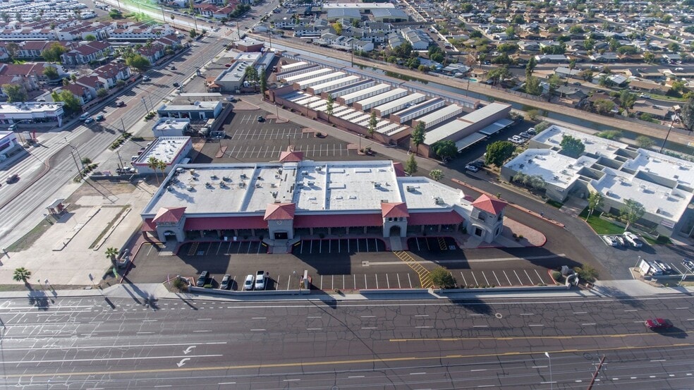 1961 E University Dr, Mesa, AZ à louer - Photo du bâtiment - Image 2 de 11