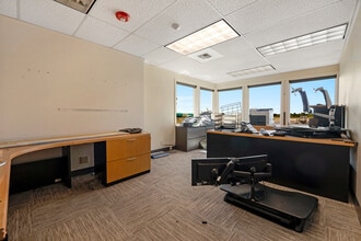 10108 32nd Ave W, Everett, WA for lease Interior Photo- Image 2 of 10