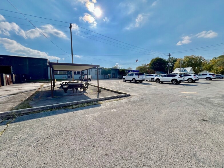 204 Red Rd, McMinnville, TN for lease - Building Photo - Image 3 of 12