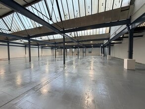 Leagrave Rd, Luton for lease Interior Photo- Image 2 of 3