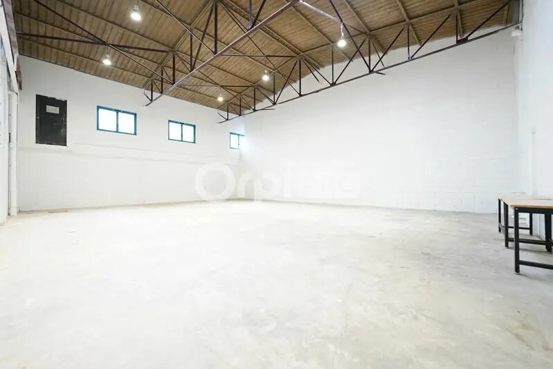 Industrial in Vénissieux for lease Interior Photo- Image 1 of 9