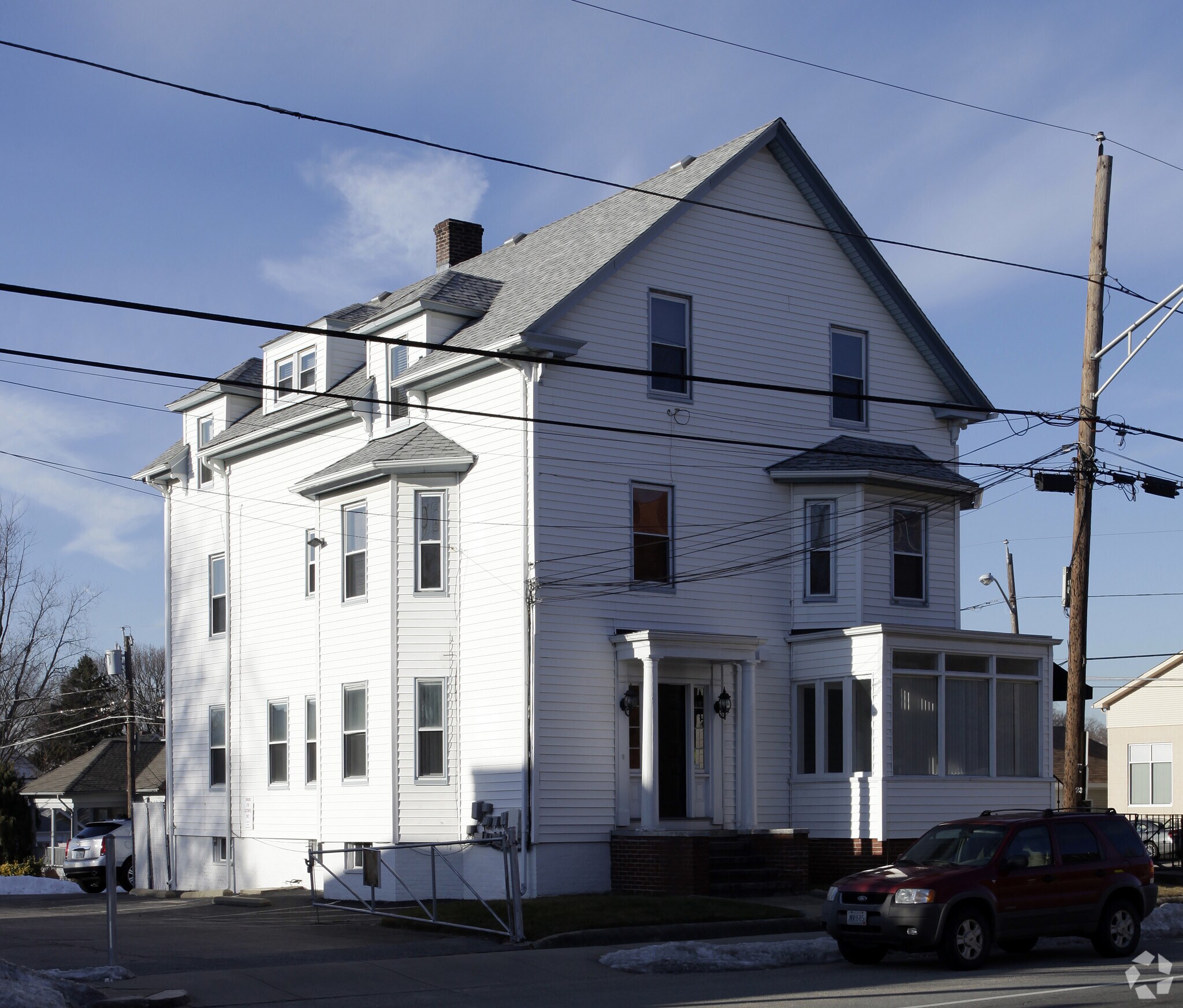 872 Park Ave, Cranston, RI for lease Primary Photo- Image 1 of 9