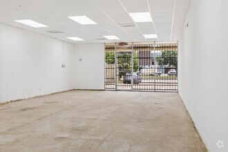 6003 Bellaire Blvd, Houston, TX à louer Photo intérieure- Image 1 de 3