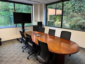 625 4th Ave, Kirkland, WA à louer Photo intérieure- Image 1 de 7