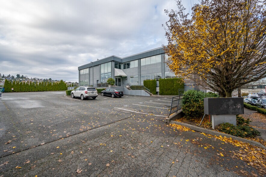 3257 16th Ave W, Seattle, WA à louer - Photo du bâtiment - Image 2 de 36