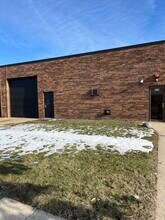 803-907 Industrial Dr, West Chicago, IL à louer Photo intérieure- Image 1 de 7