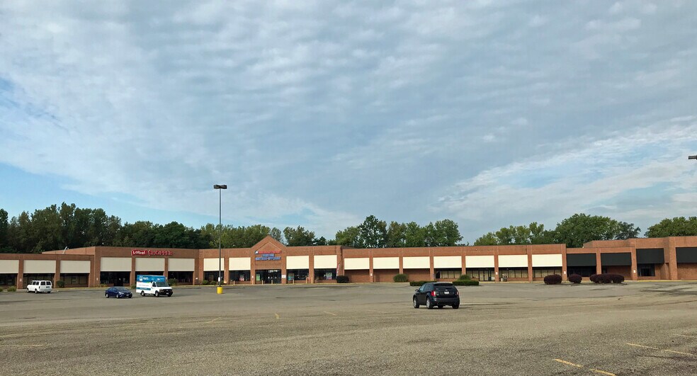 2-144 Consumer Center Dr, Chillicothe, OH à louer - Photo du bâtiment - Image 3 de 4