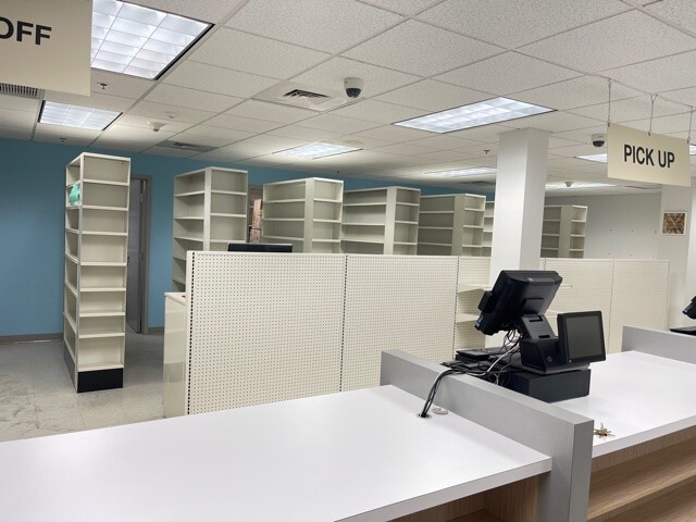 340 Wood Rd, Braintree, MA for lease Interior Photo- Image 1 of 8