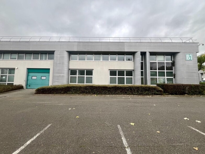 Flex in Tremblay-en-France for lease - Building Photo - Image 2 of 31