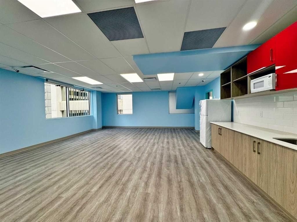 634 6th Ave SW, Calgary, AB T2P 0S4 - Unit 1010 - - Interior Photo - Image 2 of 2