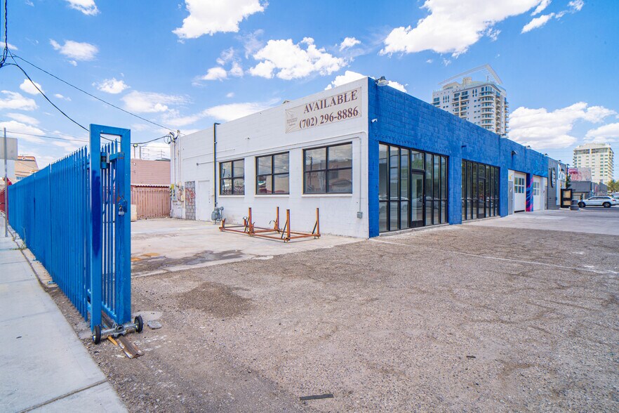 914 S Main St, Las Vegas, NV à louer - Photo du bâtiment - Image 1 de 10