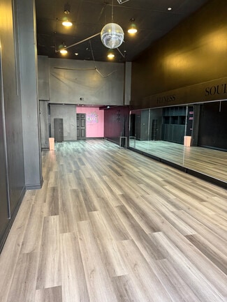 Plus de détails pour 930 S Robertson Blvd, Los Angeles, CA - Commerce de détail à louer