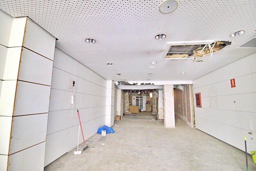 Retail in Elche, Alicante for sale - Interior Photo - Image 3 of 16