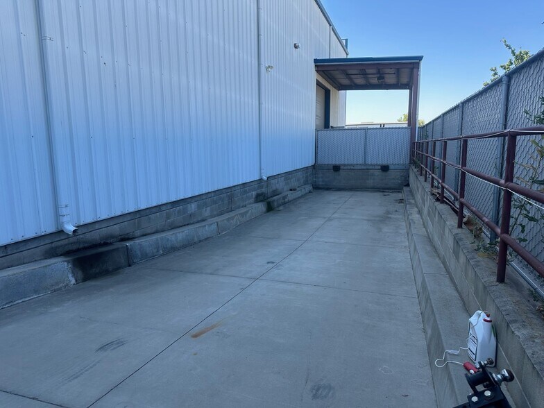 157 Sloan Ct, Tracy, CA à vendre - Photo du bâtiment - Image 3 de 5