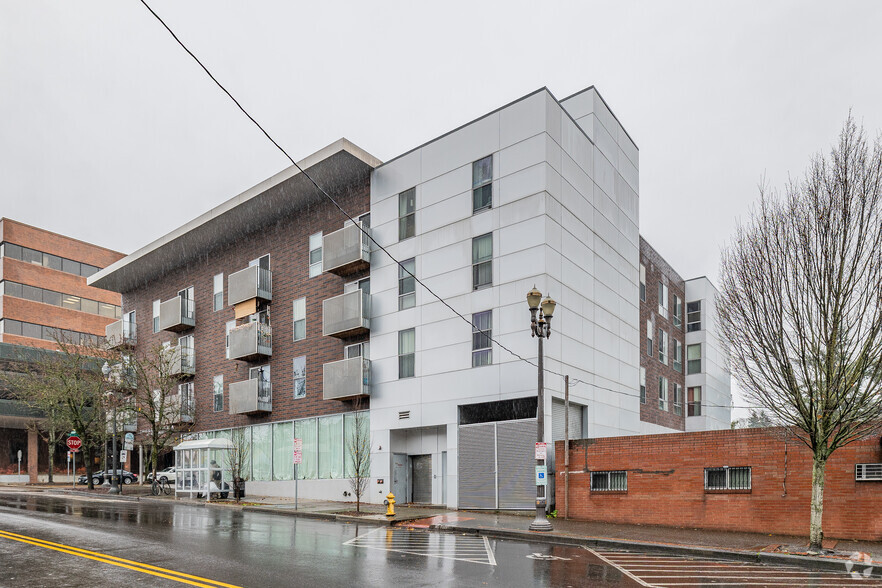 621 Broadway St, Vancouver, WA for lease - Building Photo - Image 2 of 14