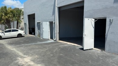 1300 Old Dixie Hwy, Lake Park, FL for lease - Commercial Listing Video 