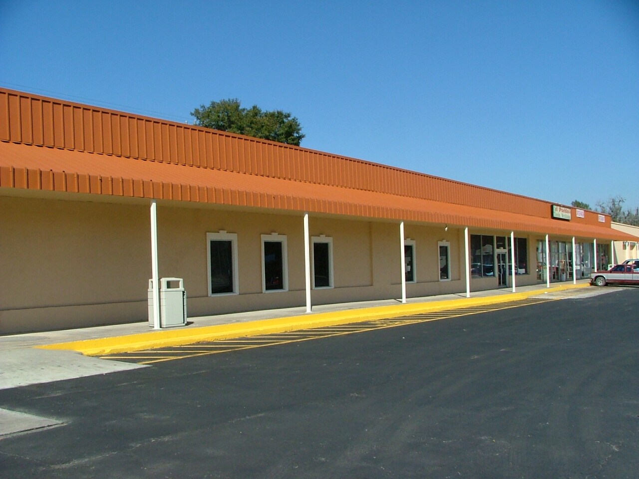 432-440 E Howard St, Live Oak, FL for lease Building Photo- Image 1 of 7