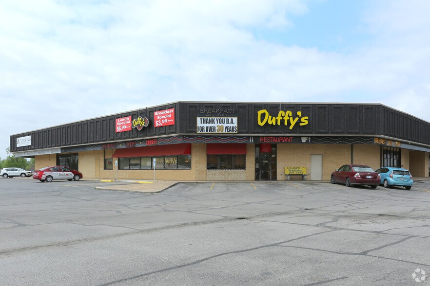 800-840 S Elm Pl, Broken Arrow, OK for lease - Building Photo - Image 2 of 6