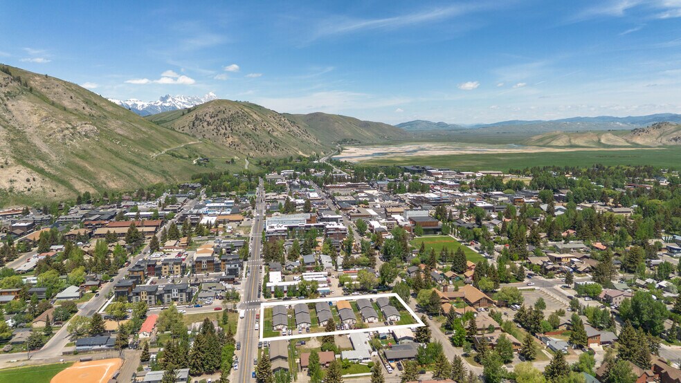 150 W Kelly Ave, Jackson, WY à vendre - Photo du bâtiment - Image 3 de 20